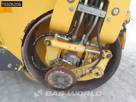 Compactadores monocilindros 2015 Volvo DD25 (13)