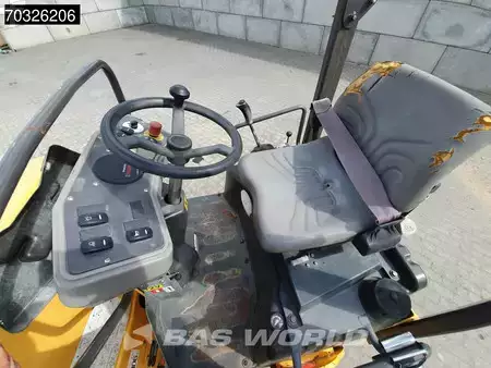 Compactadores monocilindros 2015 Volvo DD25 (21)