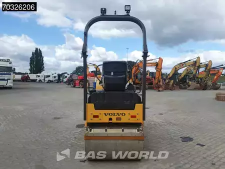 Compactadores monocilindros 2015 Volvo DD25 (3)