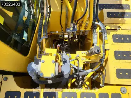 Kettenbagger 2019 Komatsu PC210 LC-11 (37)