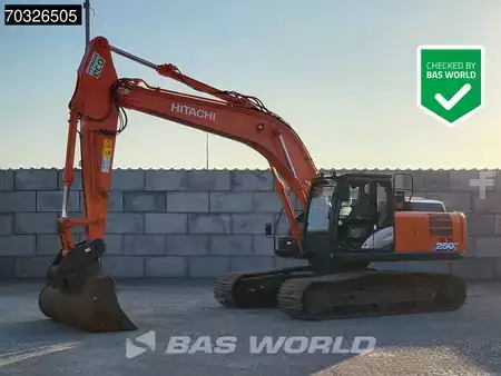 Beltegraver 2020 Hitachi ZX250 LC -6 (1)