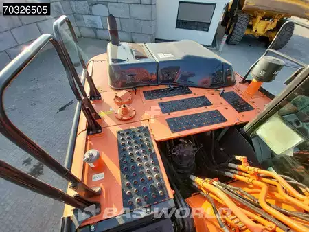 Beltegraver 2020 Hitachi ZX250 LC -6 (16)