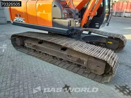 Beltegraver 2020 Hitachi ZX250 LC -6 (27)