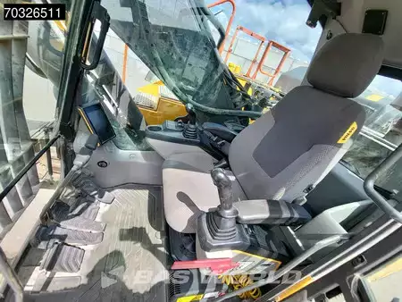 Hydraulic Excavators 2018 Volvo EC380 E NL (29)