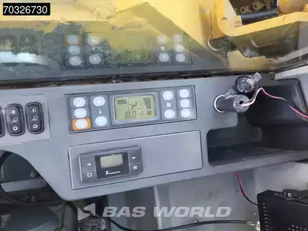 Escavadora de rastos 2015 Caterpillar 336 F L XE (33)