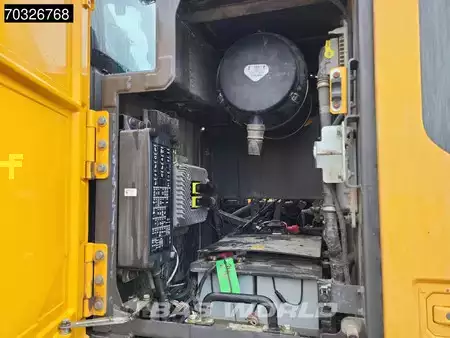 Korečková rýpadla 2017 Volvo EC250 E L (17)