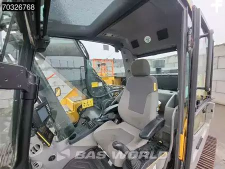 Korečková rýpadla 2017 Volvo EC250 E L (28)