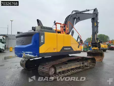 Korečková rýpadla 2017 Volvo EC250 E L (6)