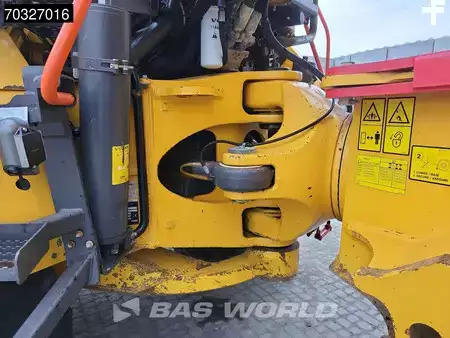 Zalomené klouby-dampry  2017 Volvo A60 H Full Service History - CE (22)