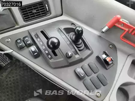 Zalomené klouby-dampry  2017 Volvo A60 H Full Service History - CE (31)