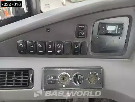 Zalomené klouby-dampry  2017 Volvo A60 H Full Service History - CE (36)