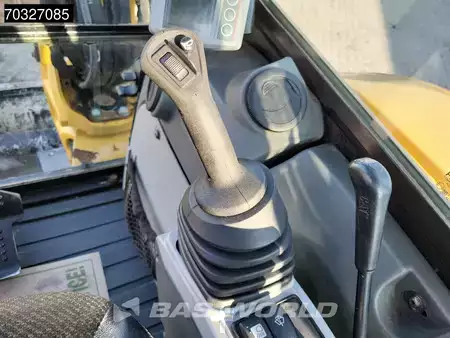 Minibagry 2019 Caterpillar 305 E2 3 Buckets (40)