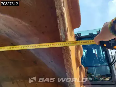 Hydraulic Excavators 2017 Volvo EC380 E L (11)