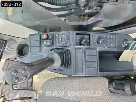 Hydraulic Excavators 2017 Volvo EC380 E L (27)