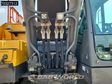 Hydraulic Excavators 2017 Volvo EC380 E L (9)
