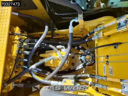 Pelles sur chenilles 2026 Caterpillar 324 (14)