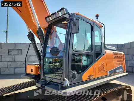Escavatori cingolati 2020 Doosan DX225 LC-5 (25)