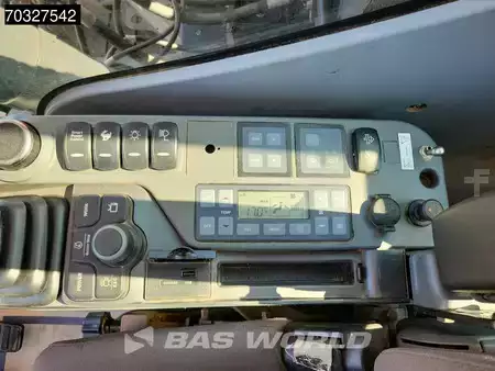 Escavatori cingolati 2020 Doosan DX225 LC-5 (36)