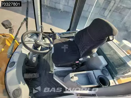 Kolové nakladače 2017 Liebherr L514 (30)