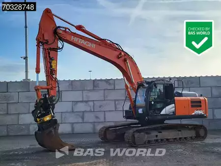 Escavadora de rastos 2019 Hitachi ZX250 LC -6 Roto + Bucket (1)