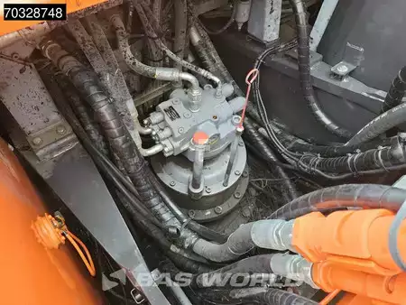 Escavadora de rastos 2019 Hitachi ZX250 LC -6 Roto + Bucket (22)