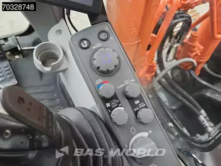 Escavadora de rastos 2019 Hitachi ZX250 LC -6 Roto + Bucket (34)