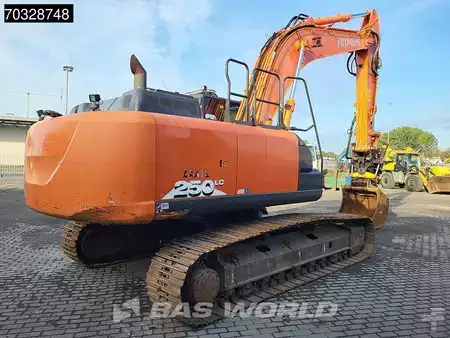 Escavadora de rastos 2019 Hitachi ZX250 LC -6 Roto + Bucket (6)