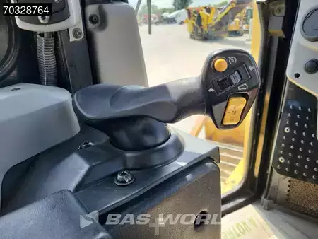 Pásové buldozery 2017 Caterpillar D6 T LGP Ripper - GPS (35)