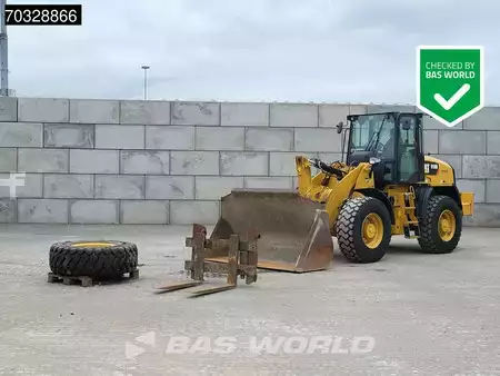 Carregadeira de rodas 2017 Caterpillar 918 M Bucket + Forks (1)