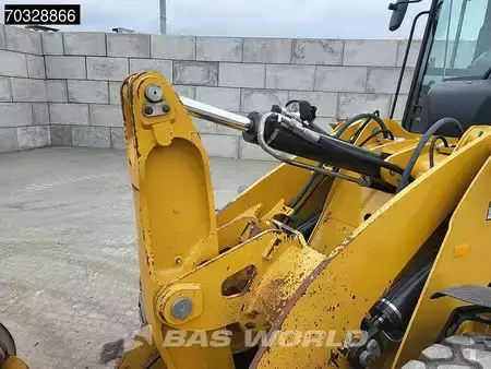 Carregadeira de rodas 2017 Caterpillar 918 M Bucket + Forks (12)