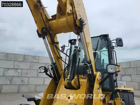 Carregadeira de rodas 2017 Caterpillar 918 M Bucket + Forks (15)