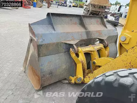 Carregadeira de rodas 2017 Caterpillar 918 M Bucket + Forks (16)