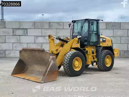 Carregadeira de rodas 2017 Caterpillar 918 M Bucket + Forks (2)