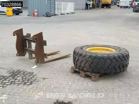 Carregadeira de rodas 2017 Caterpillar 918 M Bucket + Forks (22)