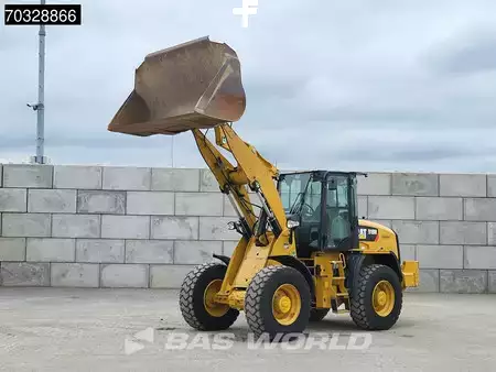 Carregadeira de rodas 2017 Caterpillar 918 M Bucket + Forks (3)