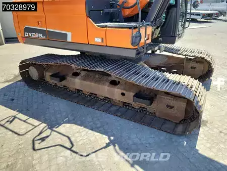Escavatori cingolati 2020 Doosan DX225 LC-5 (27)