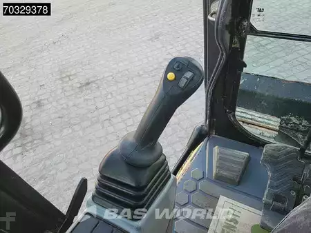 Mini pelle 2019 Caterpillar 308 CR (24)