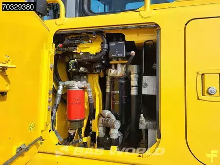Pásové buldozery 2018 Komatsu D65 PX -18 (16)