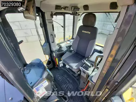 Pásové buldozery 2018 Komatsu D65 PX -18 (28)