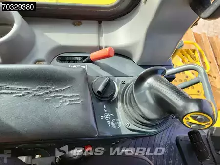 Pásové buldozery 2018 Komatsu D65 PX -18 (31)