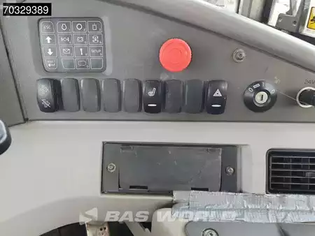 Zalomené klouby-dampry  2011 Volvo A35 F (32)
