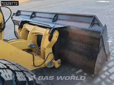 Chargeuse sur pneus 2017 Caterpillar 918 M A/C (14)