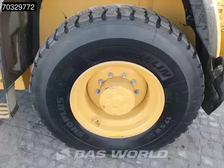 Chargeuse sur pneus 2017 Caterpillar 918 M A/C (25)