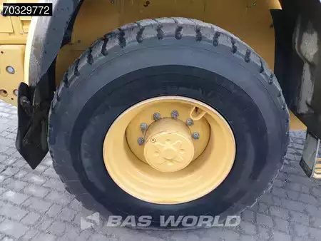 Chargeuse sur pneus 2017 Caterpillar 918 M A/C (26)