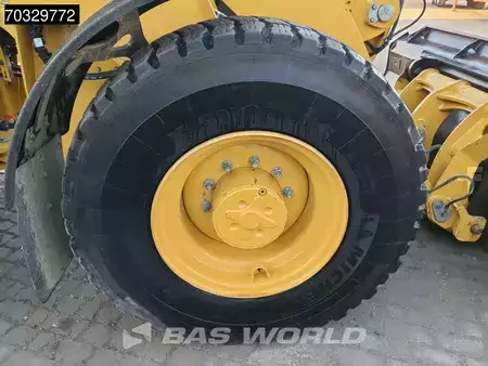 Chargeuse sur pneus 2017 Caterpillar 918 M A/C (27)