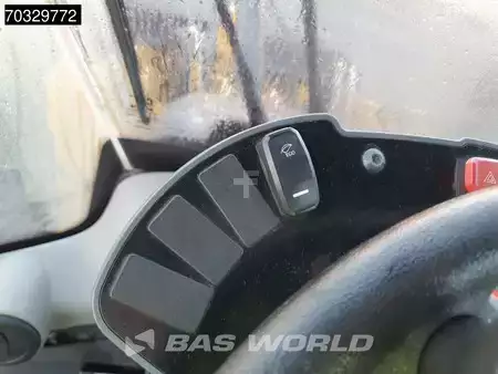 Chargeuse sur pneus 2017 Caterpillar 918 M A/C (36)