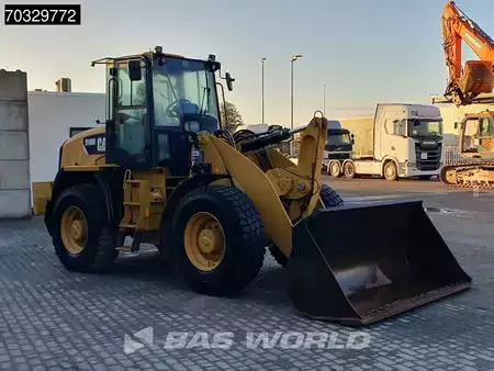 Chargeuse sur pneus 2017 Caterpillar 918 M A/C (9)