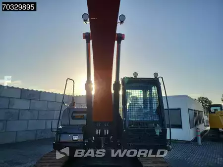 Kedjegraver 2026 Hitachi ZX220 LC-5G (11)