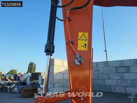 Kedjegraver 2026 Hitachi ZX220 LC-5G (12)