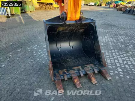 Kedjegraver 2026 Hitachi ZX220 LC-5G (14)